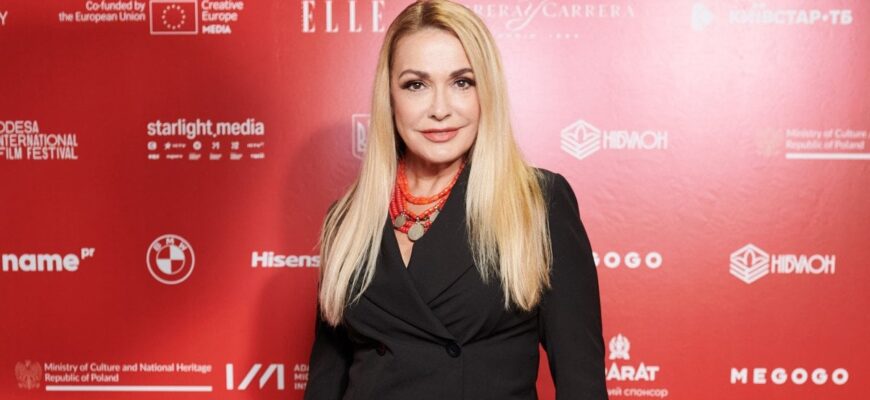 Ольга Сумська показала, як оригінально пофарбувати яйця до Великодня з натуральних барвників