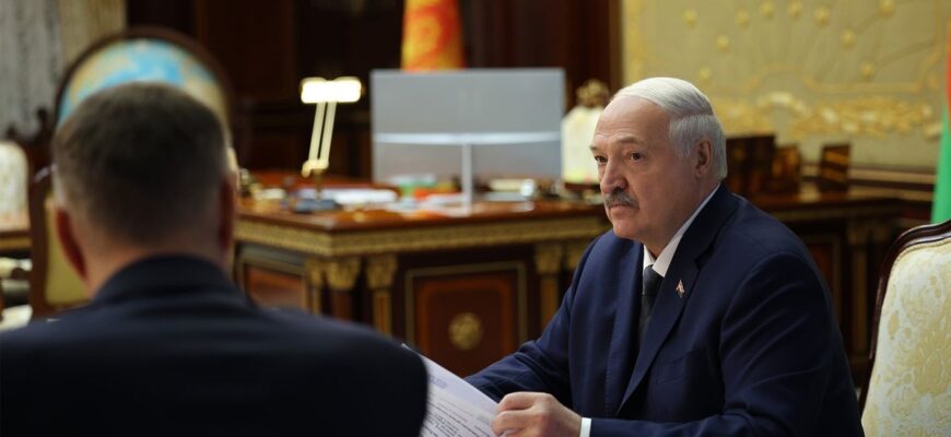 Сам проговорився: білоруський опозиціонер назвав великий страх Лукашенка через війну