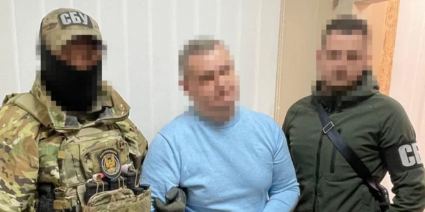 СБУ затримала на Дніпропетровщині інженера стратегічного оборонного заводу, який шпигував для ФСБ і ГРУ (фото) СБУ затримала на Дніпропетровщині інженера стратегічного оборонного заводу, який шпигував для ФСБ і ГРУ (фото)