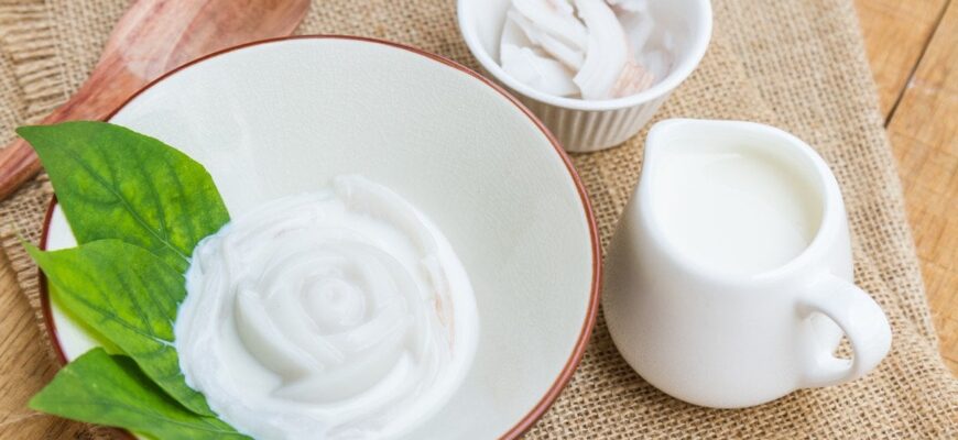 Що корисніше — йогурт чи сметана: експерти дали неочікувану відповідь, яка всіх неодмінно здивує Що корисніше — йогурт чи сметана: експерти дали неочікувану відповідь, яка всіх неодмінно здивує