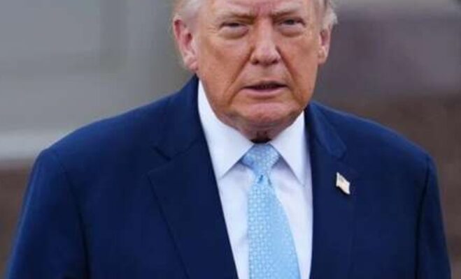 Мережу сколихнули чутки про госпіталізацію Трампа Мережу сколихнули чутки про госпіталізацію Трампа