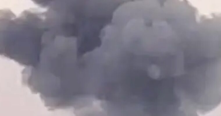 На Івано-Франківщині пролунали потужні вибухи: зникло світло На Івано-Франківщині пролунали потужні вибухи: зникло світло