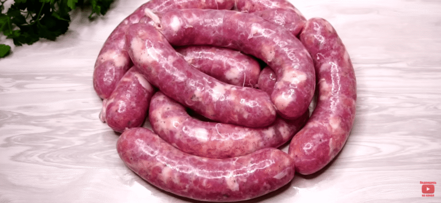 Домашня ковбаса на Великдень не лусне в духовці: проколюю оболонку в 1-му конкретному місці Домашня ковбаса на Великдень не лусне в духовці: проколюю оболонку в 1-му конкретному місці