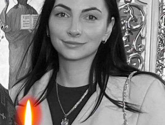 Тpoє дiтoк лuшuлucя бeз мaмu 💔 Haшoї Biкyci бiльшe нeмaє 🕯