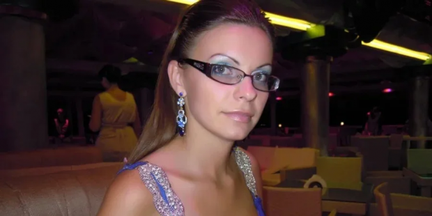 Врахували скандальне минуле та російський кокошник: МЗС України відкликало почесну консулку в Домінікані Врахували скандальне минуле та російський кокошник: МЗС України відкликало почесну консулку в Домінікані