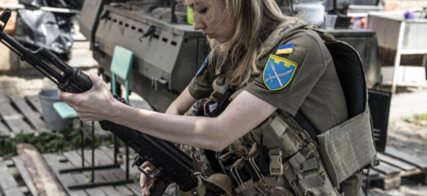 Зняття жінок з військового обліку: у Раді вигадали нові правила Зняття жінок з військового обліку: у Раді вигадали нові правила