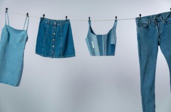 Ви роками робите це неправильно: скільки насправді можна носити джинси без прання?