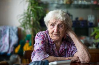 Шахрайські схеми з виплатами: як злодії виманюють гроші у пенсіонерів