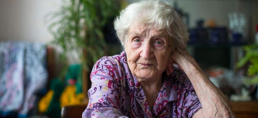 Шахрайські схеми з виплатами: як злодії виманюють гроші у пенсіонерів