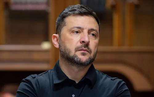 На фоні корупційних скандалів Зеленський готується до ще трьох років війни, – The Economist