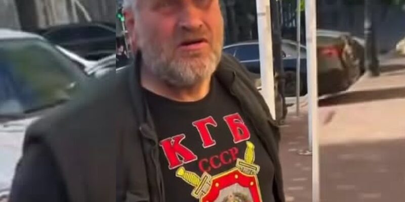 Символіка СРСР у центрі Одеси: чому українці проігнорували провокатора?