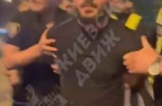 ❗️Затримали агресивного індуса у Києві на Хрещатику: він вдарив дівчину у живіт, — місцеві ЗМІ