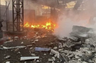 Тричі за добу: окупанти прицільно знищують термінал «Нової пошти» у Харкові