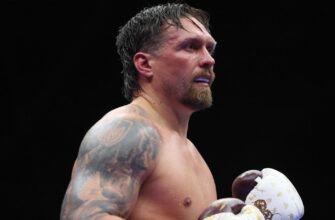 Усик готовий до реваншу з Верховеном: чемпіон назвав головну умову для повторного бою