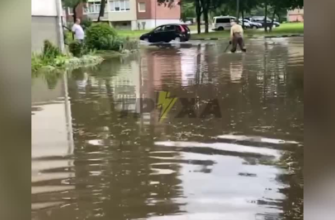 Блискавка вгатила у багатоповерхівку, а міста пішли під воду: що коїться в Україні прямо зараз?