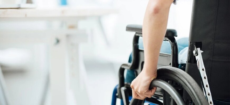 Звичайний грип перетворився на жах: чому здоровий чоловік раптово втратив здатність ходити?