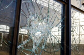 Чому відчинене вікно не врятує від вибухової хвилі: головні помилки та правила безпеки