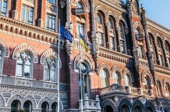 Нічна атака РФ на Київ: історична будівля НБУ зазнала пошкоджень