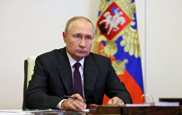 «Кинджал з-за пазухи»: як Путін маніпулює світовими лідерами на переговорах
