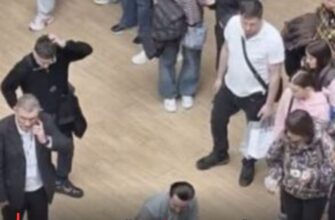 Боже… Щойно! У Львові хлопець впав з третього поверху ТРЦ — що відомо про цей хлопець впав випадок