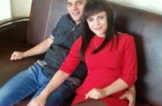 Я підмітала подвір’я, як біля воріт зупинилася автівка, а з неї вийшла дочка, зять і двійко моїх вже дорослих онуків.