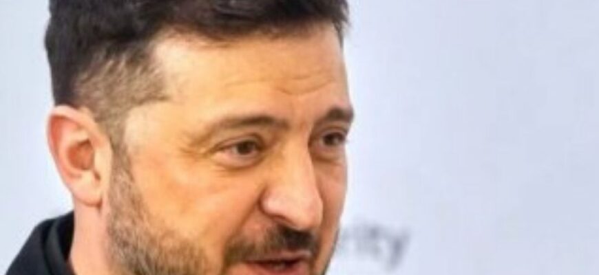 Зеленський жорстко потролив росіян через підготовку до 9 травня і нові санкції: що заявив