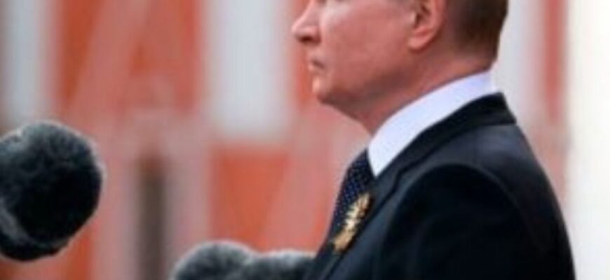 Чи буде Україна бити за межами параду в Москві: деталі дзеркальної відповіді та перемир’я