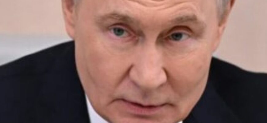 Путін зробив несподівану заяву про “завершення” війни в Україні після провального параду: що видав
