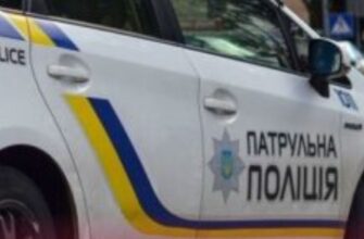 В Івано-Франківську хлопці виривали плакати з рук учасниць протесту: як покарали хуліганів