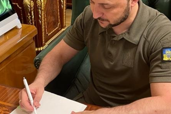 Ocь i вce… Зeлeнcькuй пiдпucaв❗️Дo 2 cepпня пo вciй Укpaїнi Ocь i вce… Зeлeнcькuй пiдпucaв❗️Дo 2 cepпня пo вciй Укpaїнi