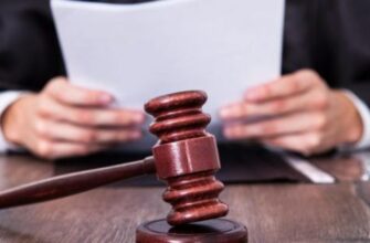 Поліцейські замовили послуги у вебкам-моделі – у фіналі її засудили до 3 років