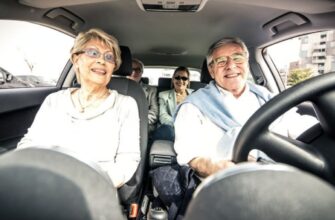 Права для пенсіонерів: чи можуть заборонити керувати авто українцям «поважного віку»