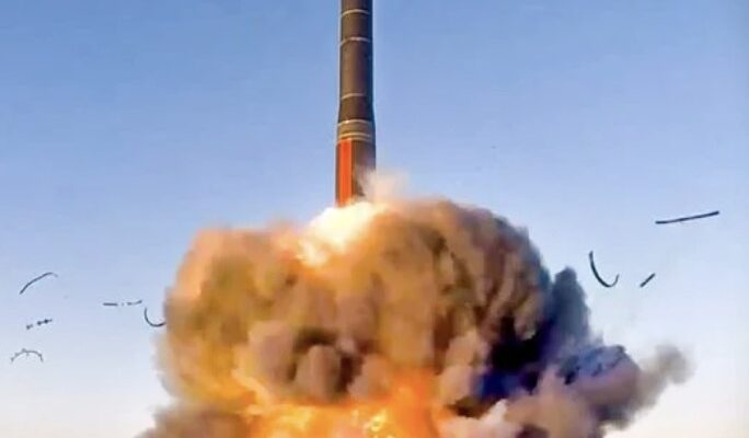 Загроза удару “Орешником”: тривога в усій Україні
