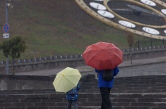 Україну накриє аномальна холоднеча: синоптики попередили про град та шквали