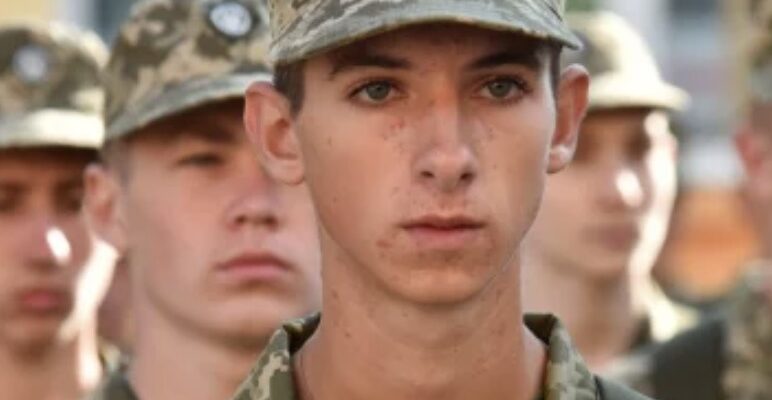 «На веслах лише Міноборони»: генерал Кривонос розкрив, чому мобілізація в Україні буксує
