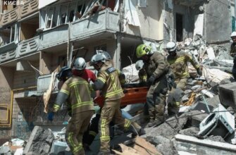 Удар по Києву 14 травня: кількість жертв стрімко зростає, рятувальники розбирають завали