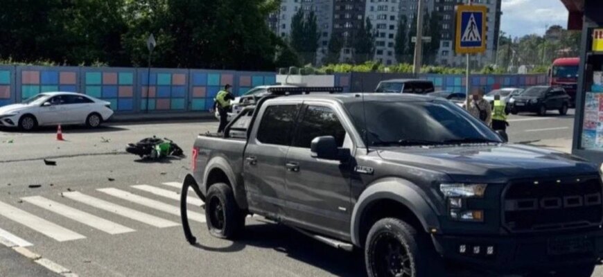 Смертельна ДТП у Харкові: заступник Терехова збив мотоцикліста та склав повноваження