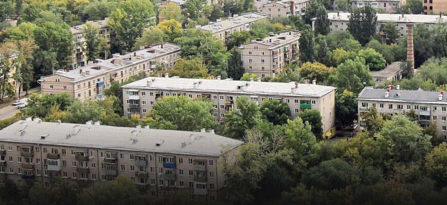Українців можуть переселити зі старих будинків: у владі пояснили, що буде з хрущовками