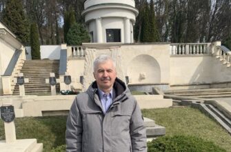 Дипломатичний скандал: як в ОУН відреагували на погрози позбавити Зеленського нагороди