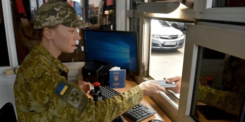 Виїзд чоловіків за кордон: що готують прикордонники з 1 червня
