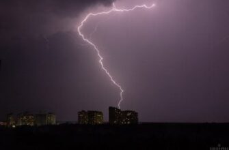 Регіони будуть плавати: синоптики попередили, де чекати на потужні грозові дощі