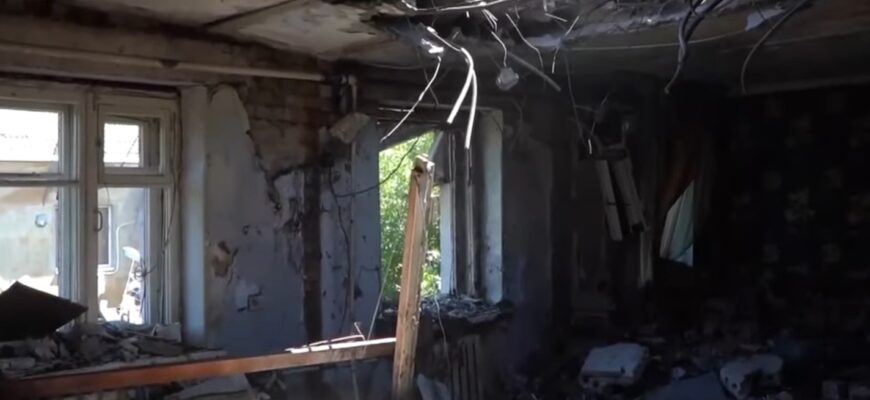 Дивом врятувалася: мешканка Подолу пережила нічний удар по Києву — що залишилося від квартири