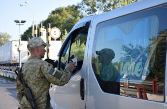 Документи для виїзду за кордон: через яку дрібницю прикордонники розвертають авто