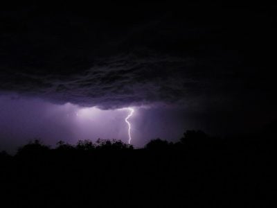 Україну накриє нова хвиля пекельного потепління: де влупить +33, а де будуть зливи