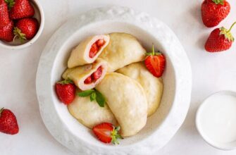 Вареники, які підкорять кожного: незвичайний рецепт рожевого тіста
