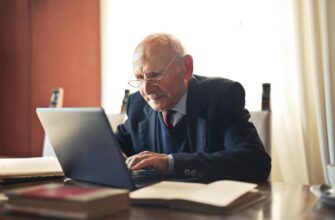 Працюючі пенсіонери під ударом: чому виплати стають меншими