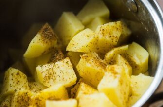 Кулінарний лайфхак: як зварити картоплю вдвічі швидше