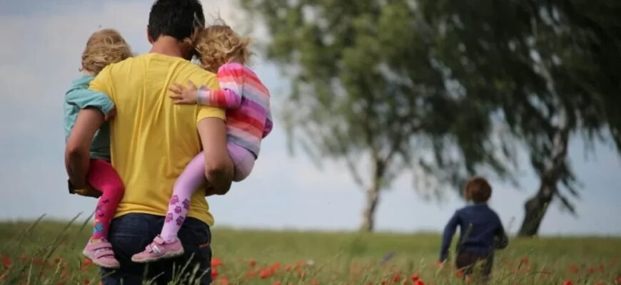 День батька 2026: як зворушливо привітати найріднішу людину
