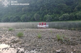 Страшна звістка з Франківщини: рятувальники розшукують підлітка, який зник під час відпочинку