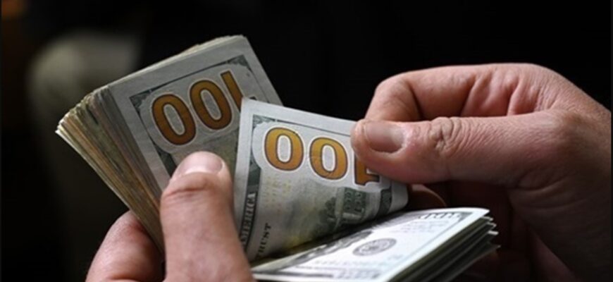 Купівля долара стає випробуванням для гаманця: де знайти найкращий курс